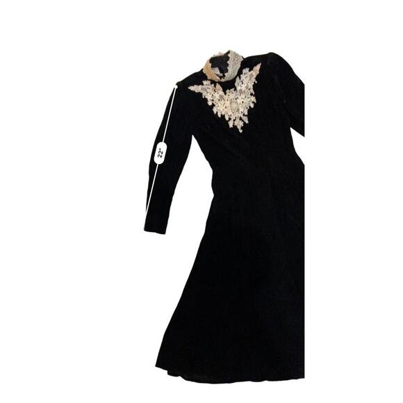 Vintage Gunne Sax Black Velvet Dress White Lace Collar & Long Sleeves For Women - Picture 6 of 11